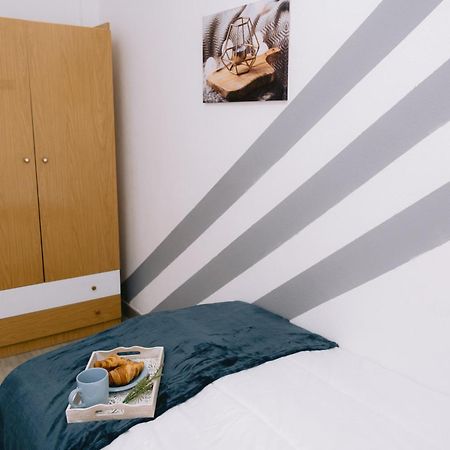 Piso Compartido Delyrent, Renfe Hotell Jaén Eksteriør bilde