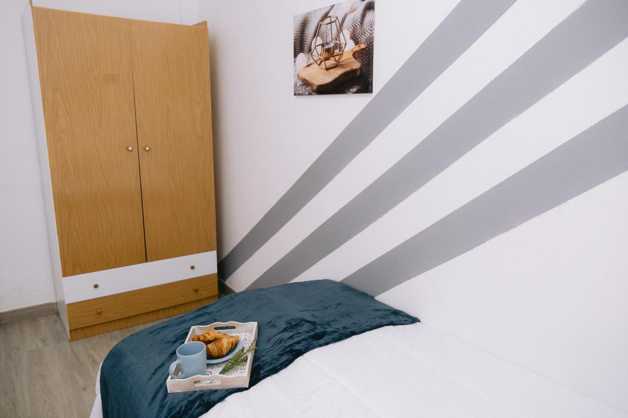 Piso Compartido Delyrent, Renfe Hotell Jaén Eksteriør bilde